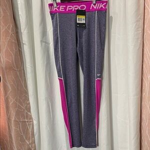 Nike Women’s Leggings. NWT